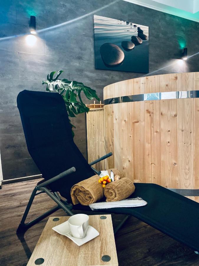 Buşteni Casa Ankeli Bed & Breakfast エクステリア 写真